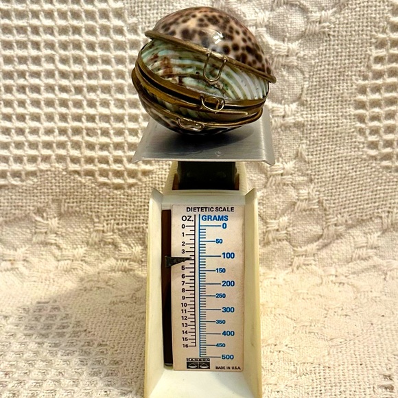 2 Vtg 70’s Natural Shell Trinket Boxes Rosary Holder Turbo Shell & Tiger Cowrie - Picture 13 of 14